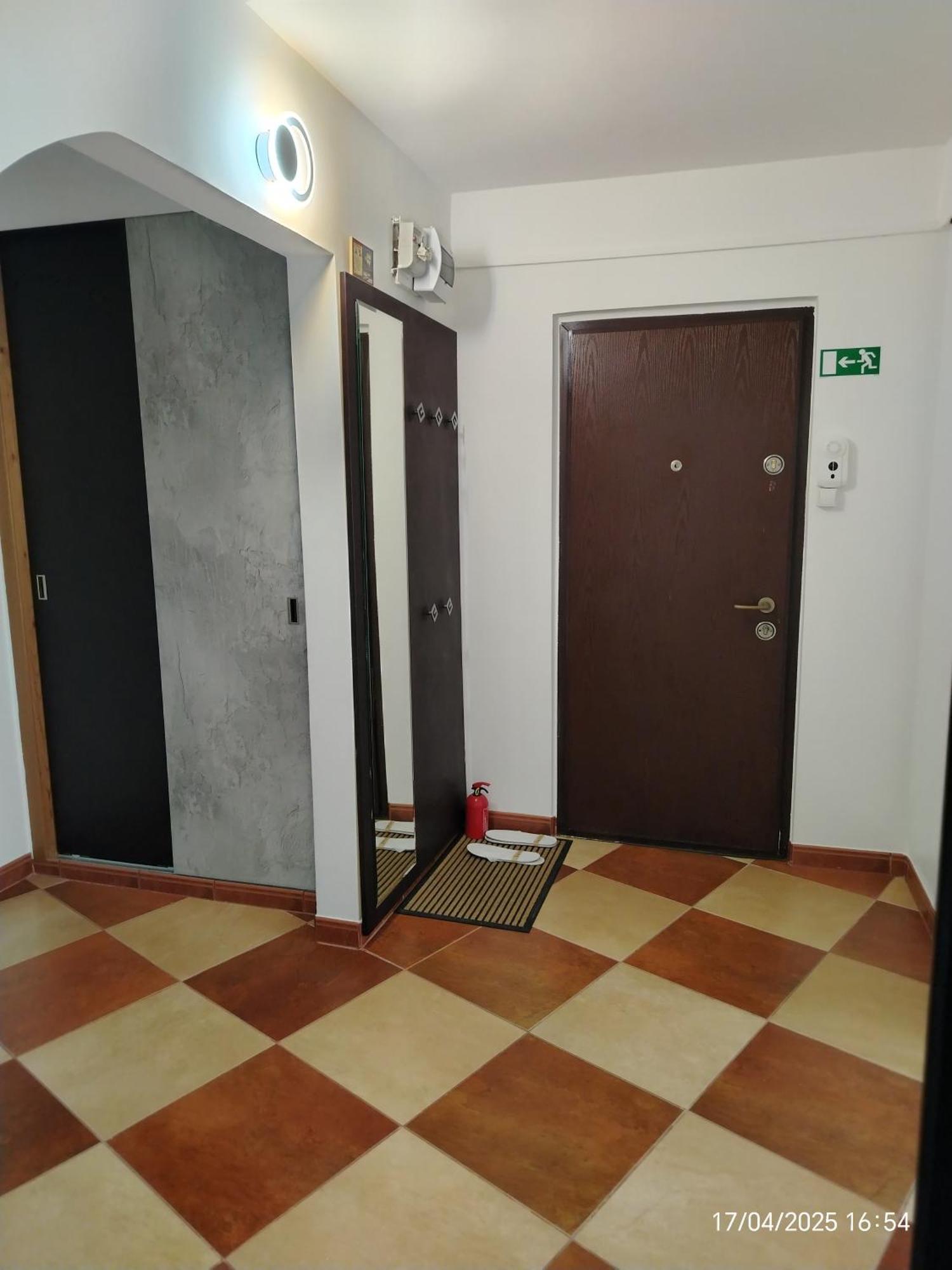 Arka Apartment ไกรโอวา ภายนอก รูปภาพ